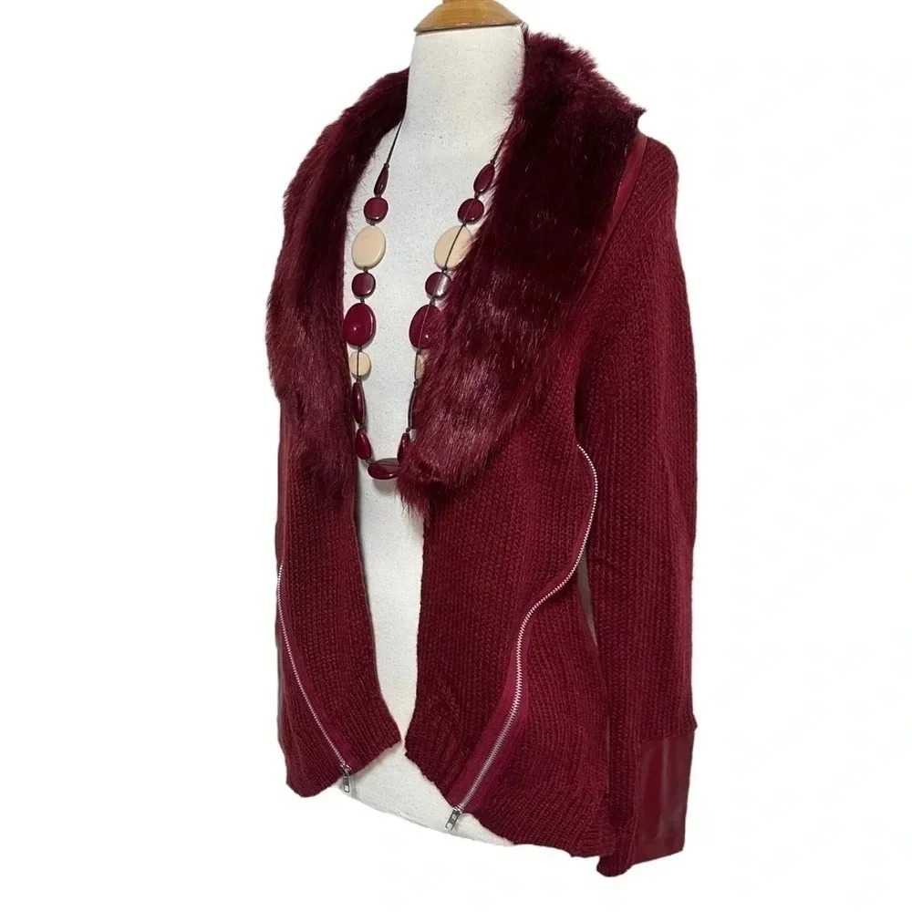 Venus Cardigan Sweater M Burgundy Faux Fur Collar Moto Zip Wool Blend Ribbed